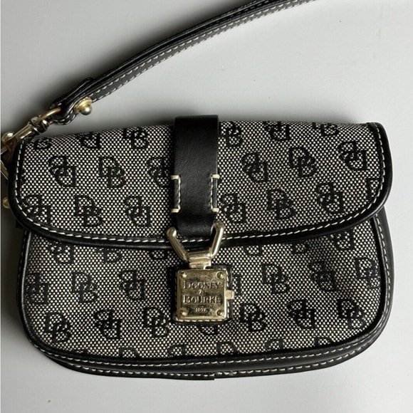 Dooney Bourke wallet - Picture 3 of 6